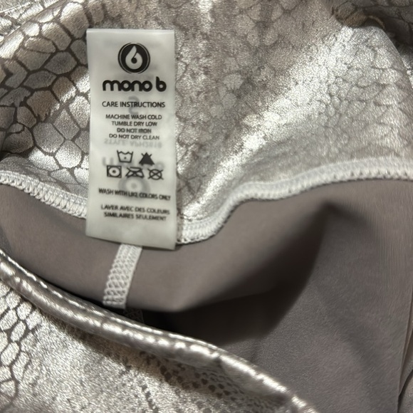 Gray/silver Snake Foil Print Highwaist Leggings - Picture 9 of 10